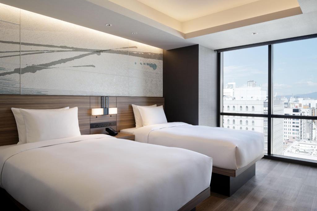 Courtyard, Suite, Twin Beds, Corner