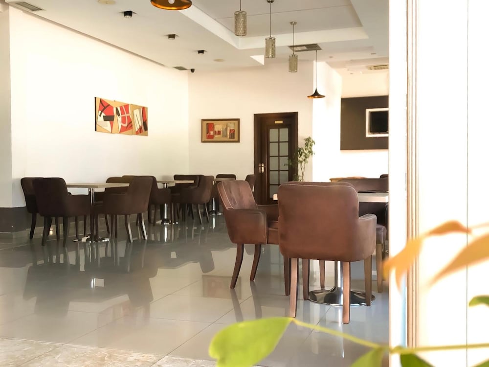 Kompleksi Arifi Hotel 28/50
