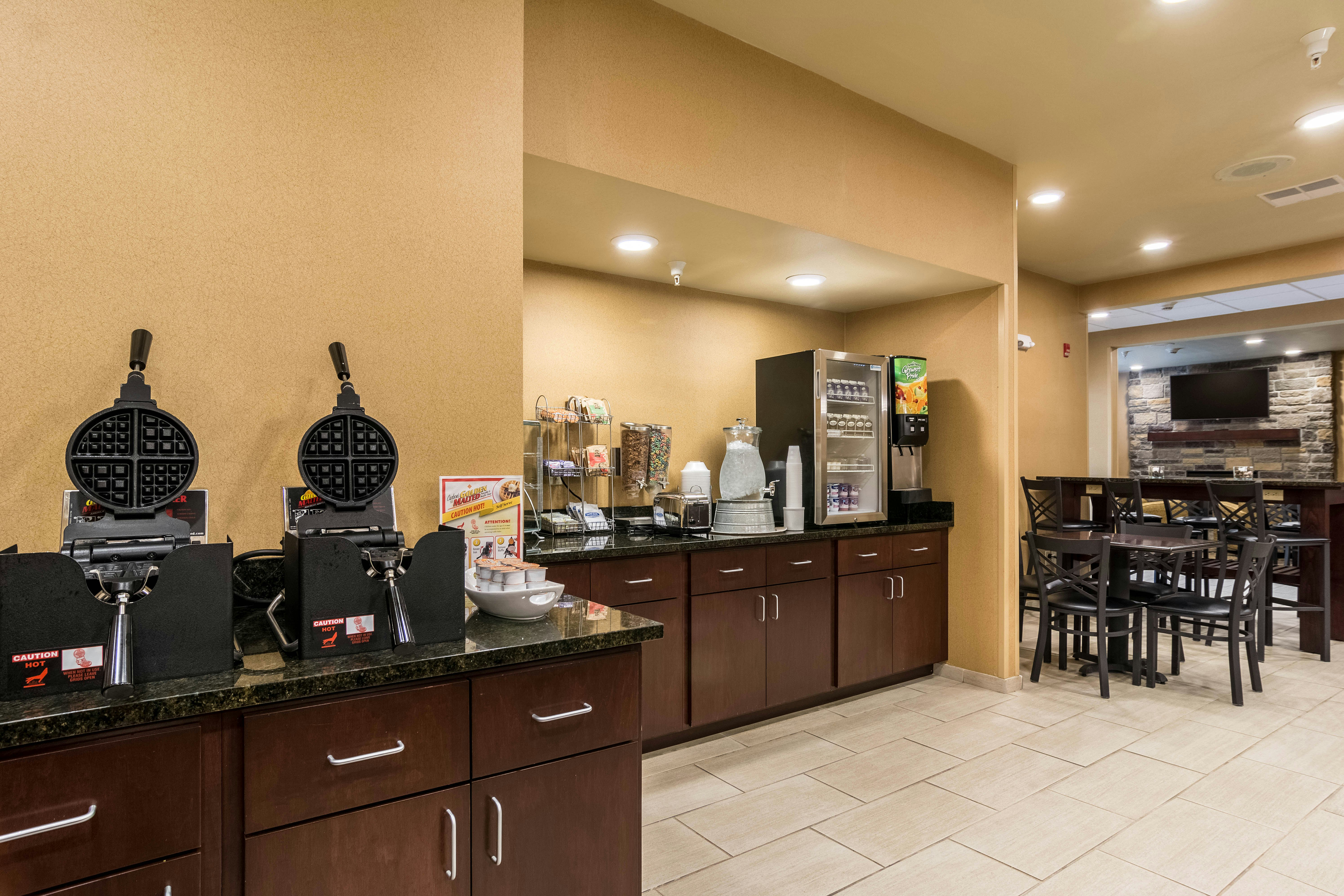 Cobblestone Hotel And Suites Harborcreek 39/53