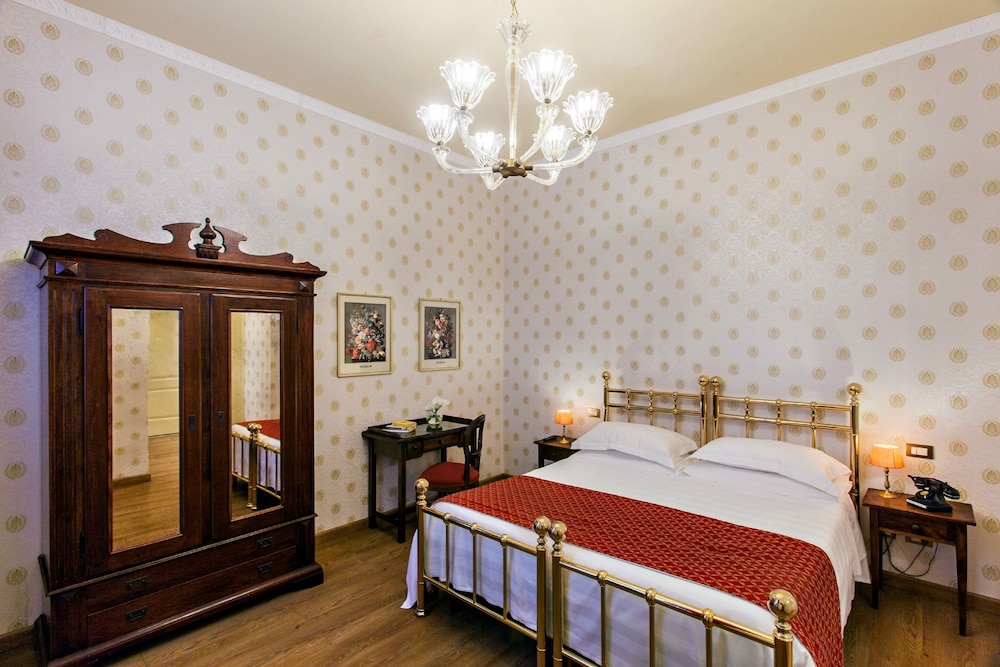 STANDARD, DOUBLE OR TWIN BED