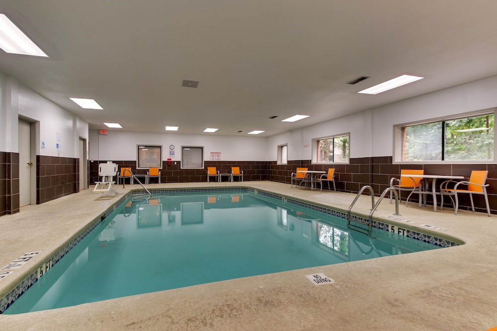 swimming pool spa