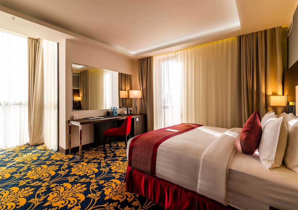 Ramada Hotel and Suites by Wyndham Yerevan 13/45