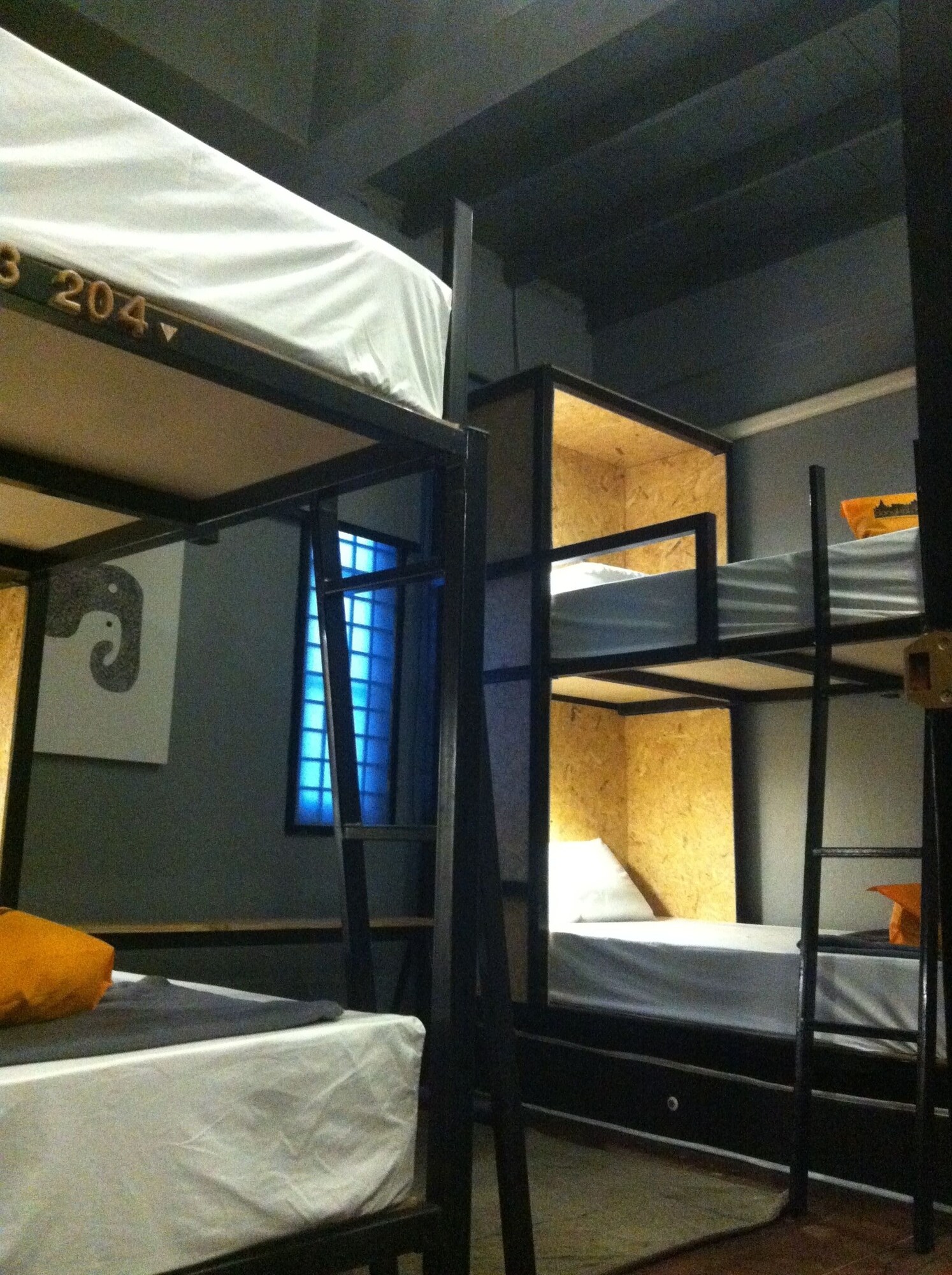 LADIES, STANDARD, QUADRUPLE, 2 BUNK BEDS
