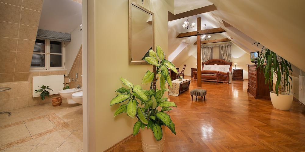 Boutique Hotel Constans 35/50