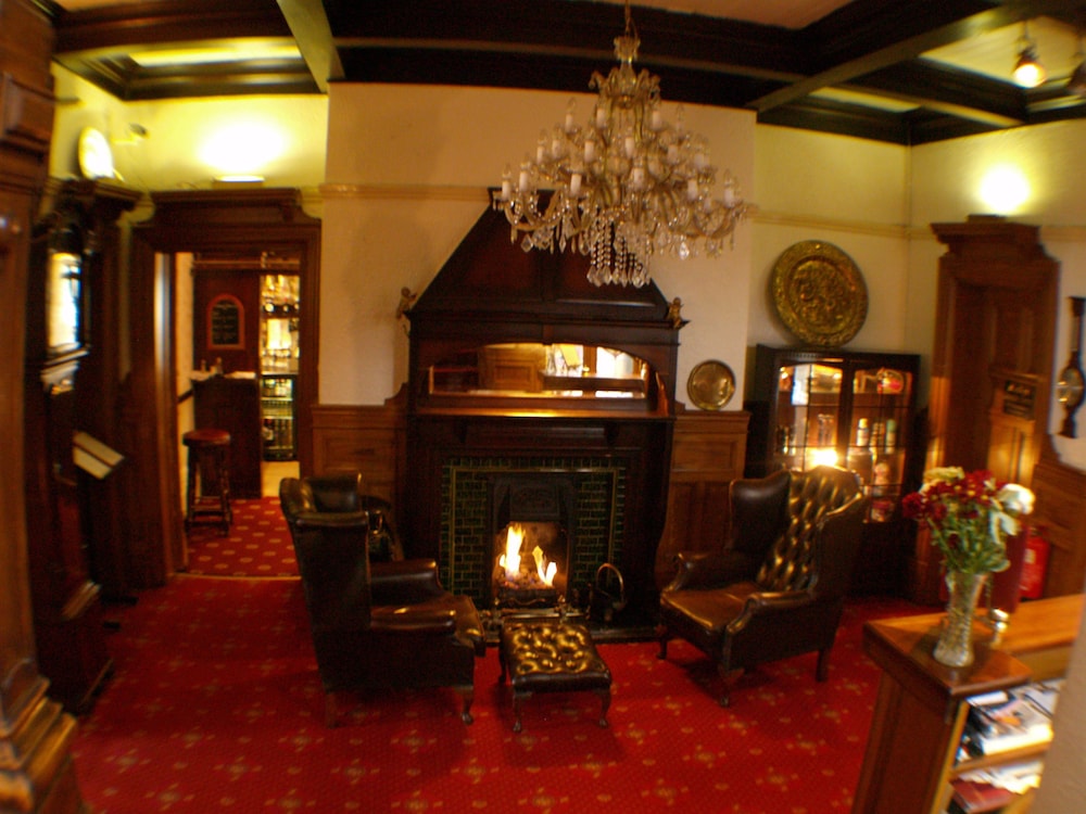 Normanhurst Hotel 24/50