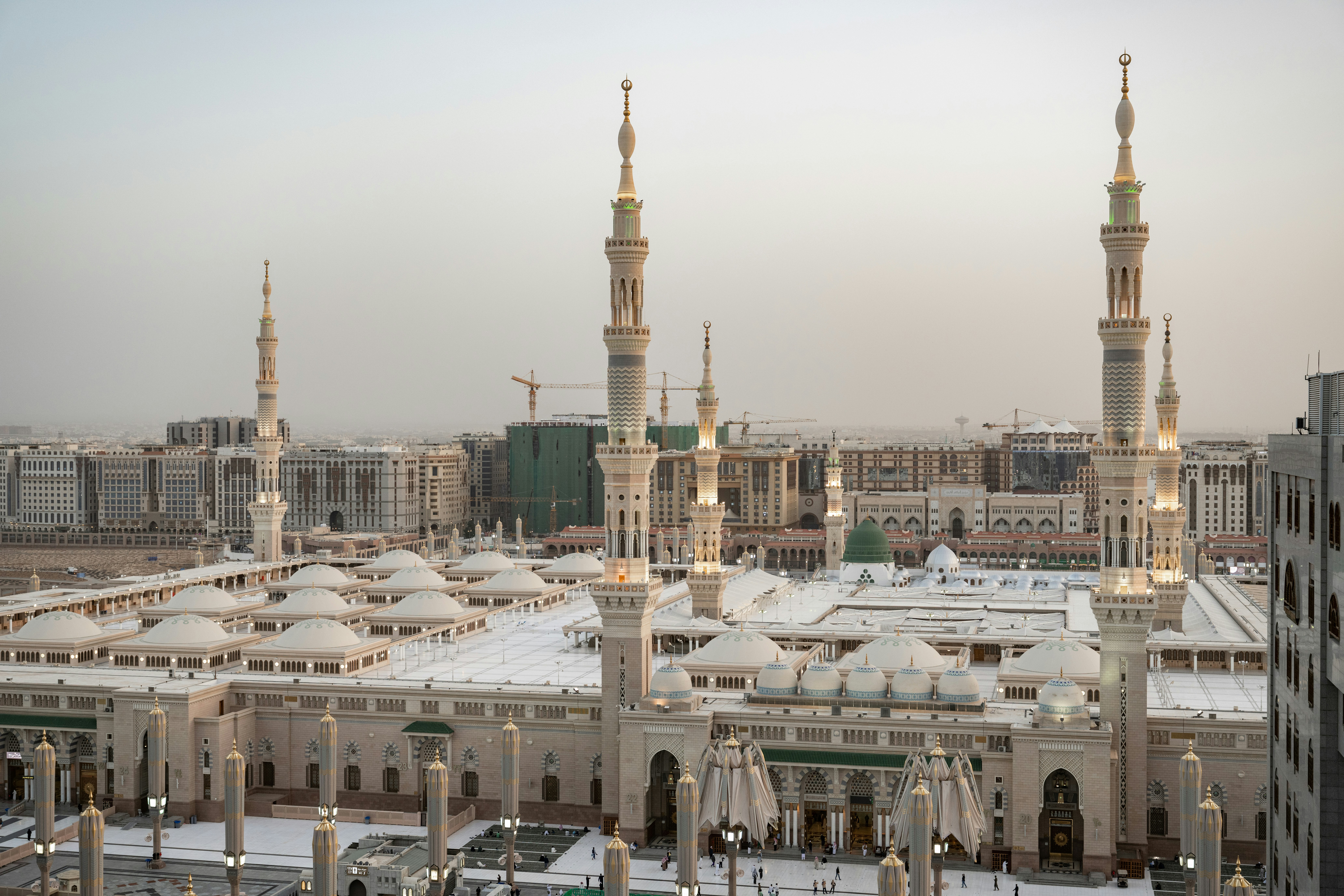 Madinah Hilton Hotel 39/43