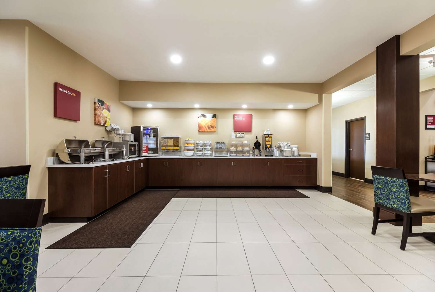 Comfort Suites Sioux Falls Mall District SD 7/32