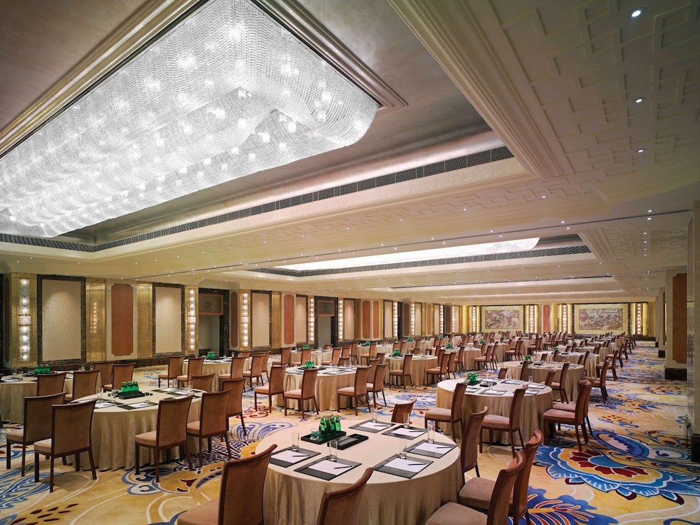 China World Hotel, Beijing, A Shangri-La Hotel 55/72