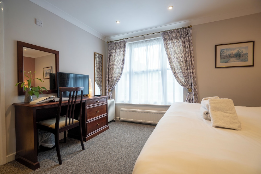 Marlborough House Hotel 13/50