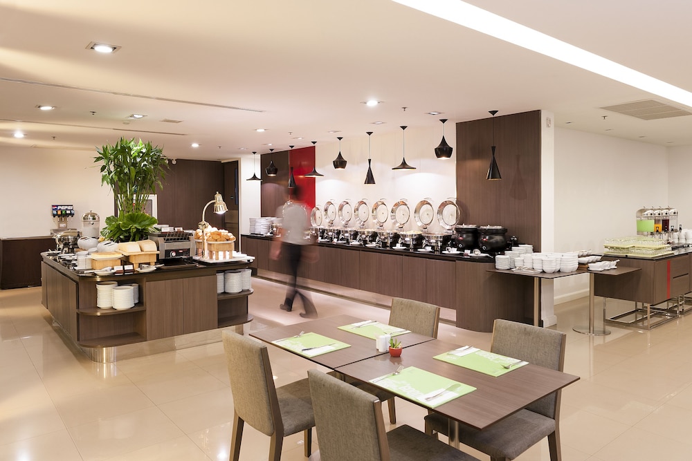 Ibis Bangkok Riverside 46/66