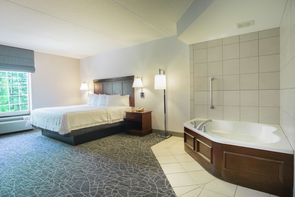 Hampton Inn And Suites Berkshires Lenox 25/59