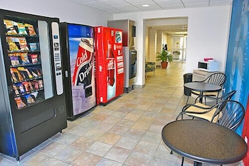 Days Inn by Wyndham Stony Plain 22/44