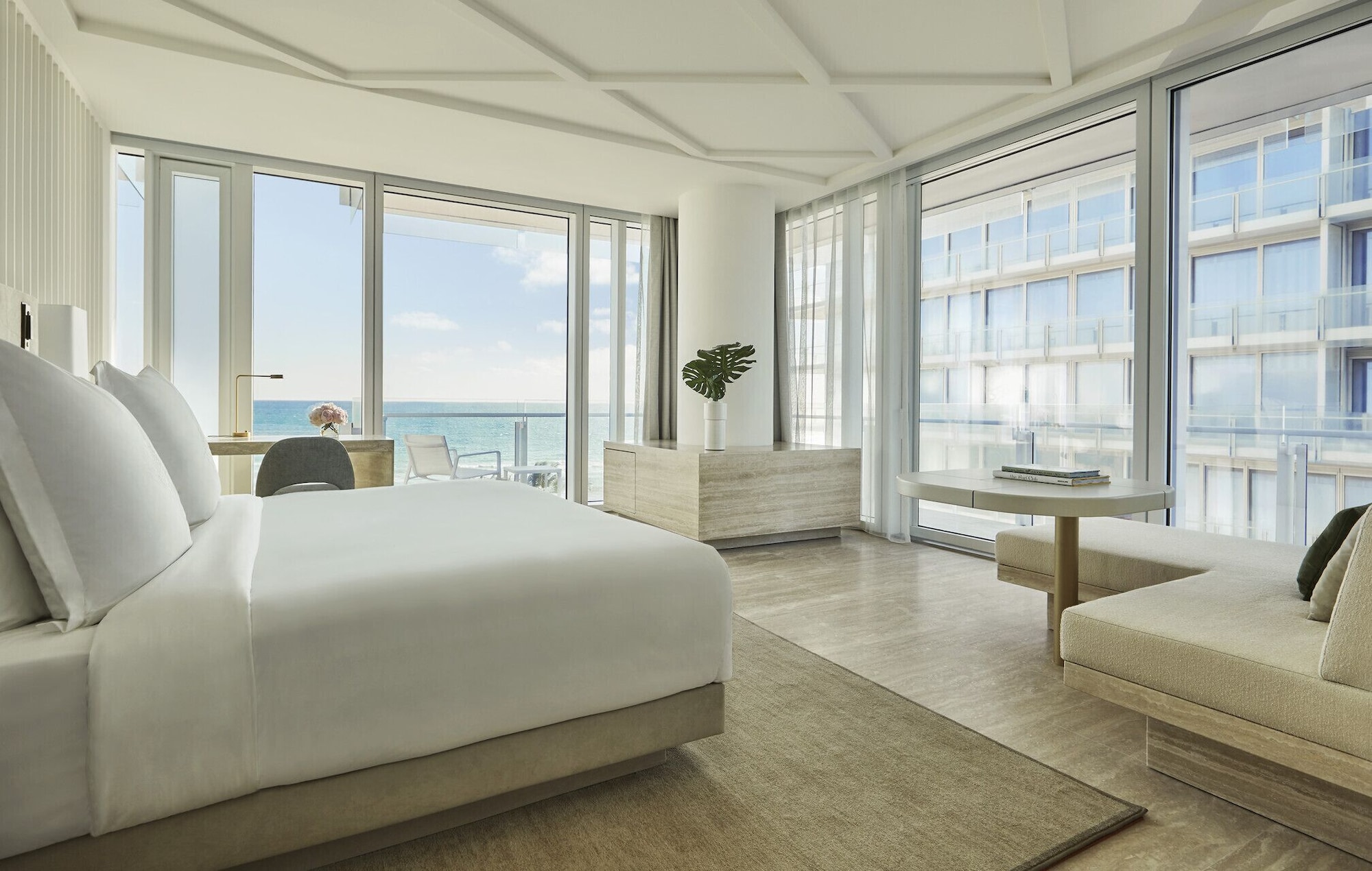 ROOM, KING BED, OCEAN VIEW, CORNER
