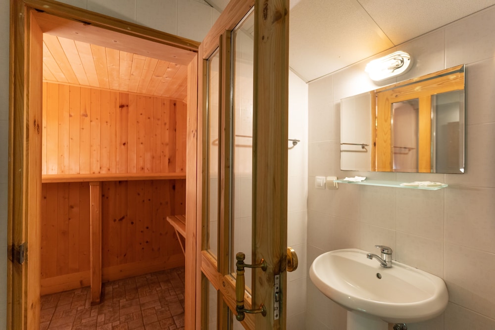 ECO HOTEL IMENIETO 20/21