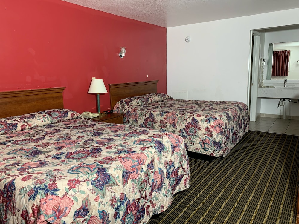 Chippewa Motel 25/42