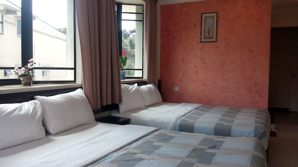 Hong Kong Hotel 18/70
