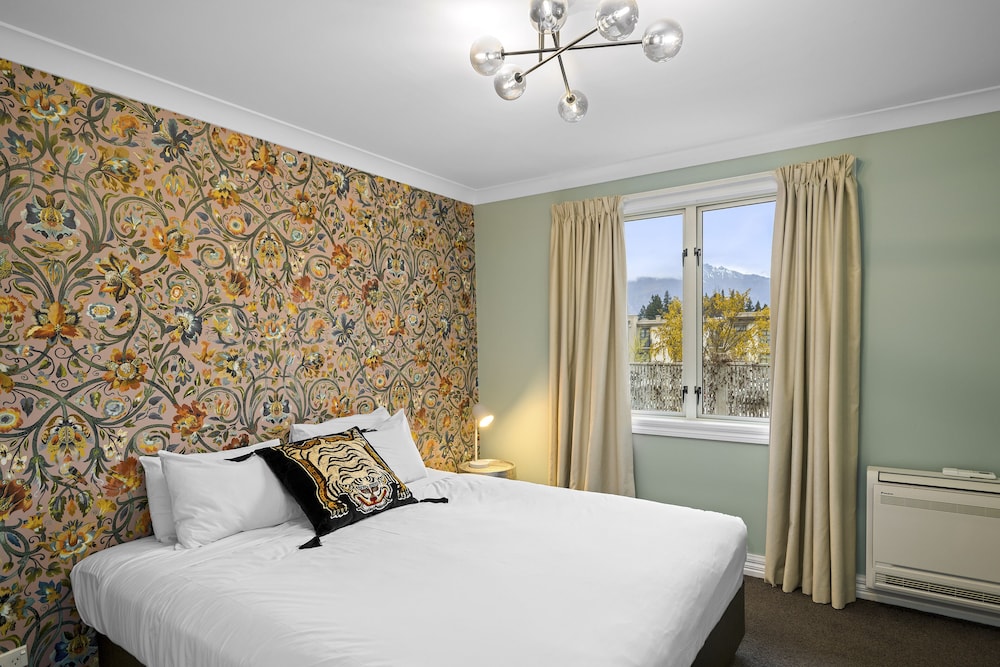 Dairy Private Luxury Hotel 18/81