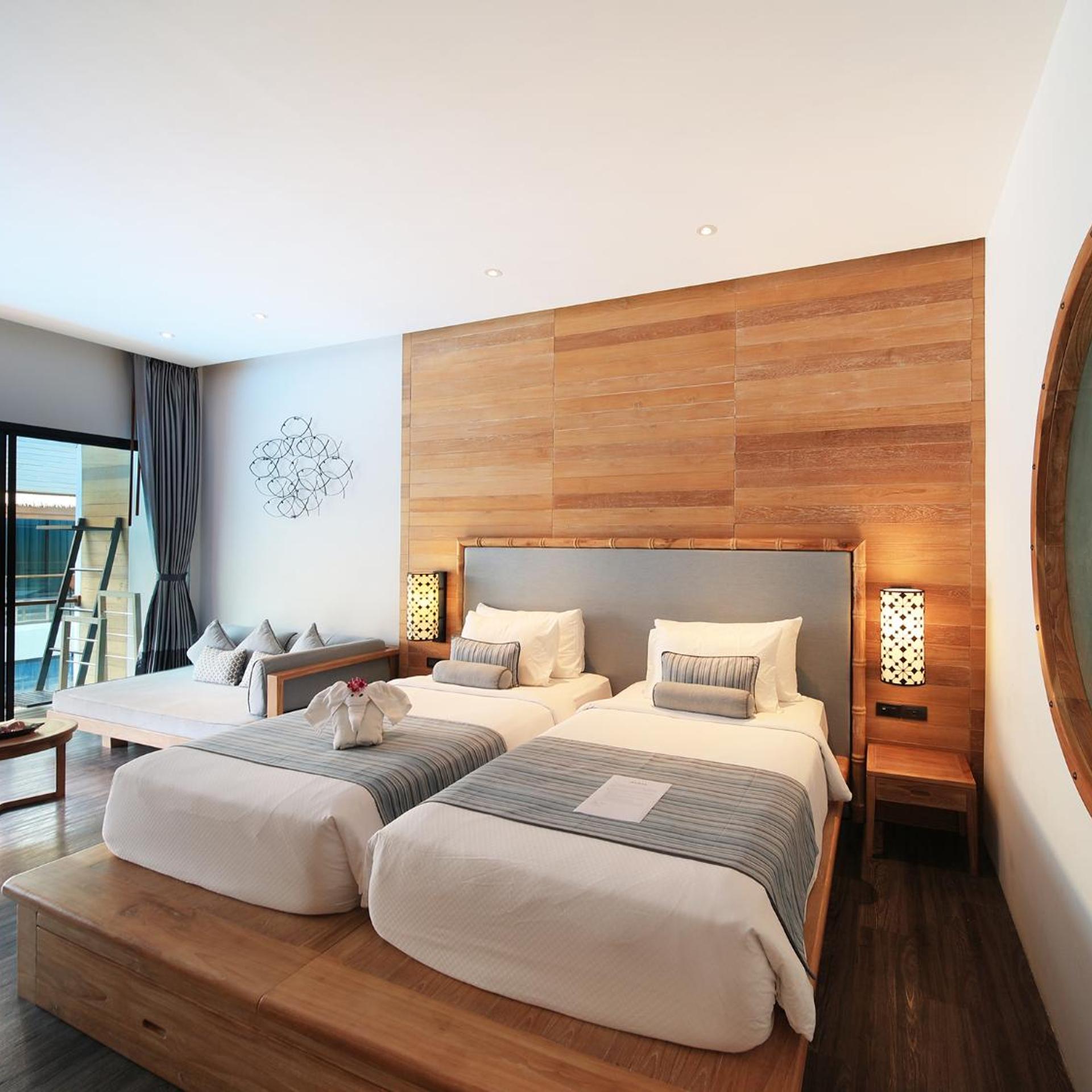 SUPERIOR, TWIN BEDS, POOL VIEW