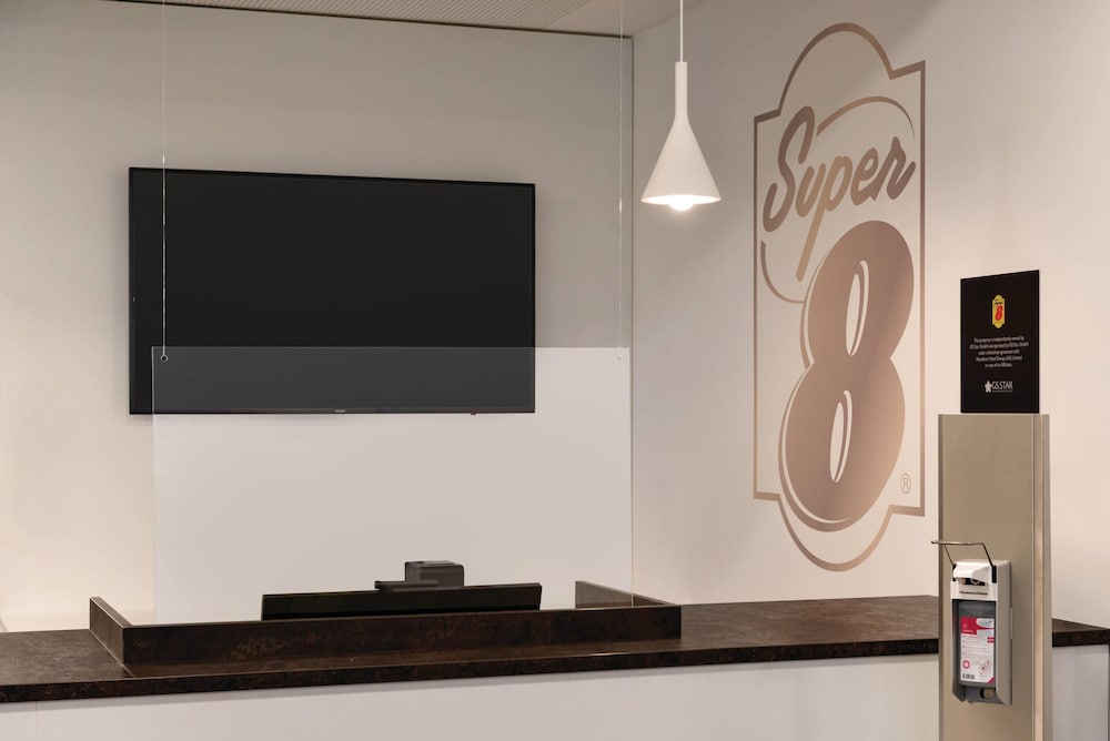 Super 8 by Wyndham Augsburg 10/53