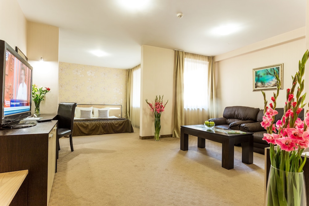 City Avenue Hotel 27/50