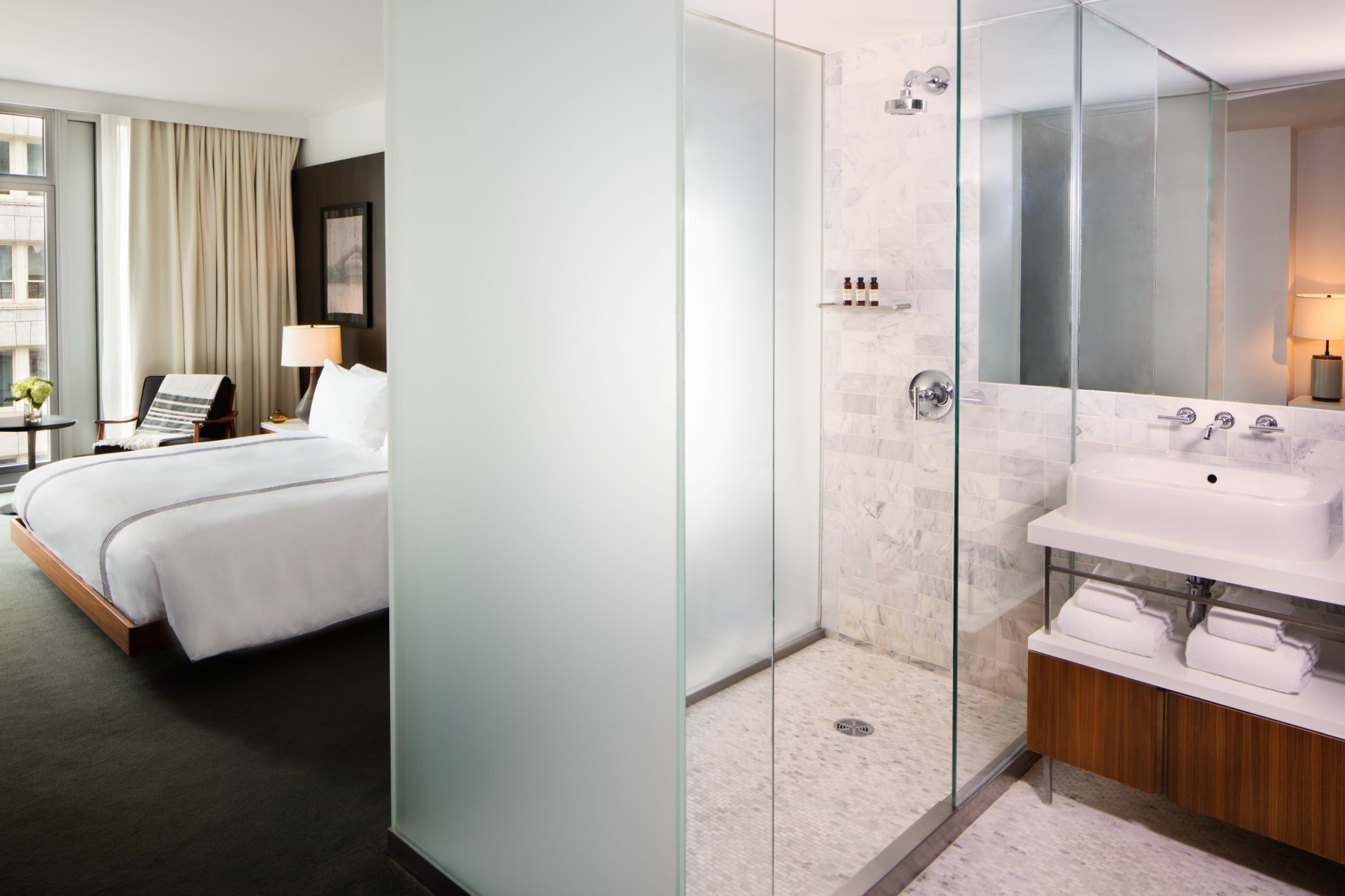 Room, Queen Bed