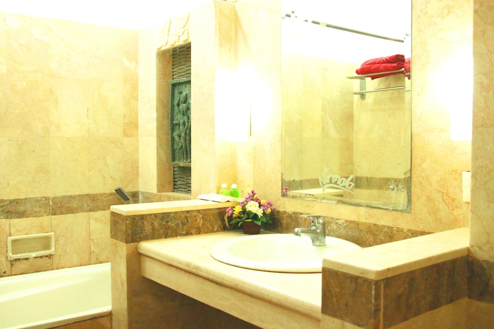 Nirmala Hotel 54/55