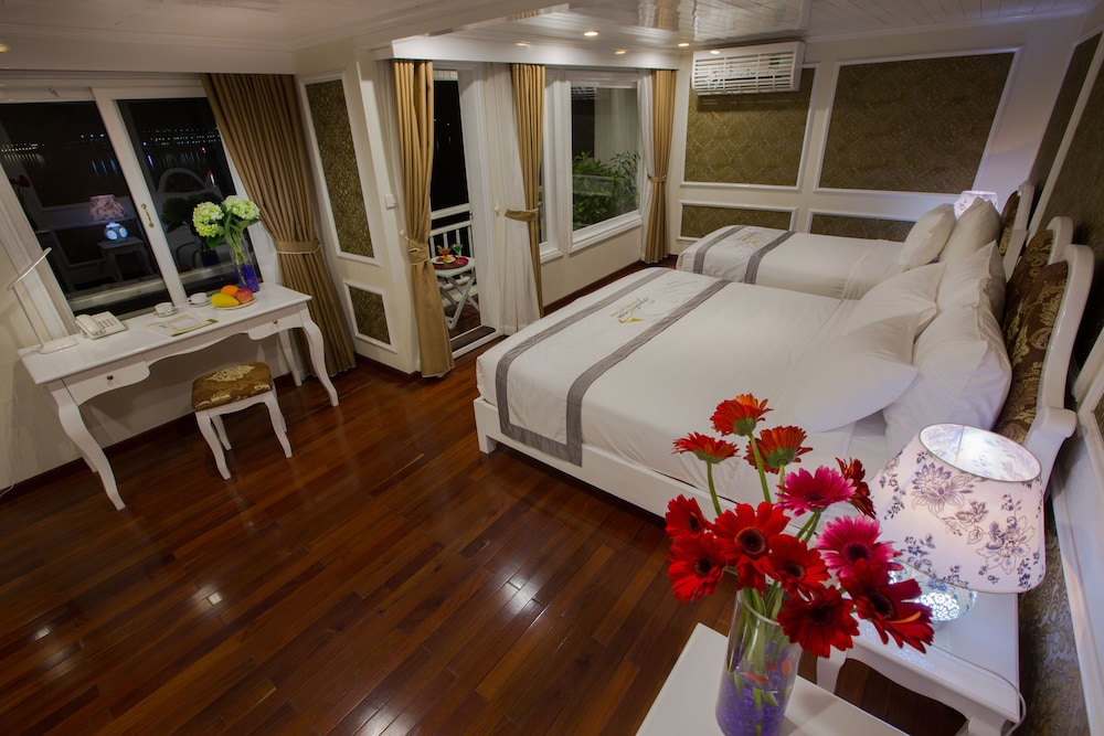 Signature Royal Halong Cruise 23/36