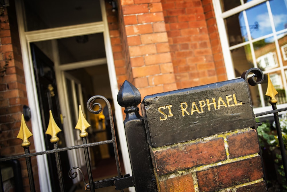 St Raphael Guest House 2/38