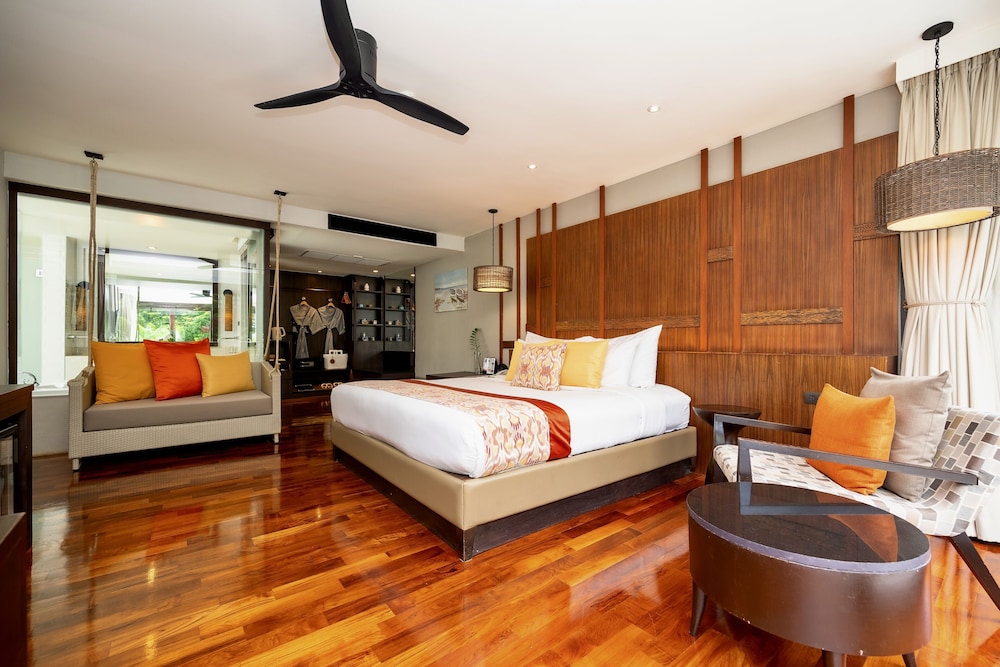 The Rock Hua Hin Beach Resort 24/67