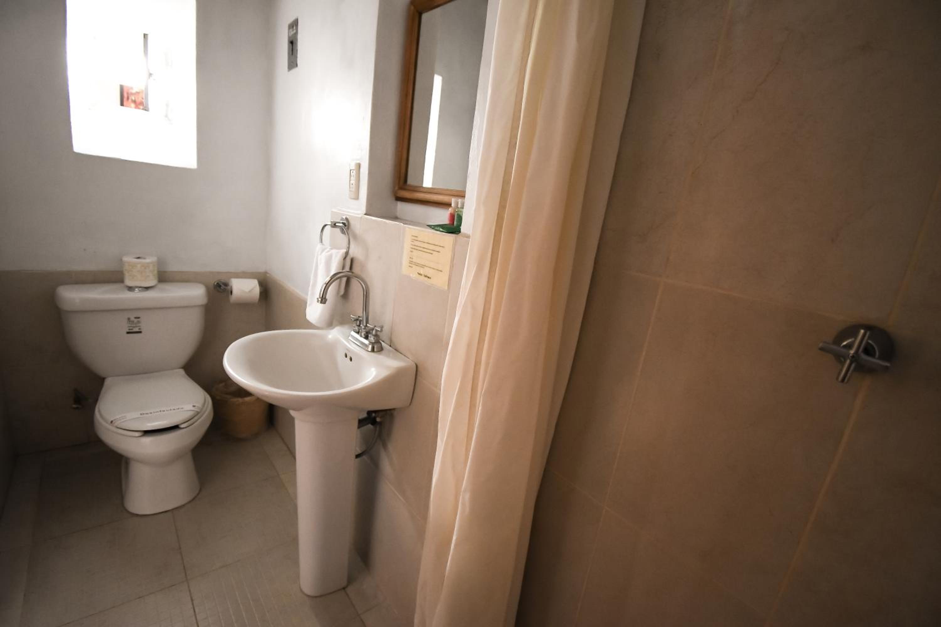 Hotel Meson Cuevano 42/50