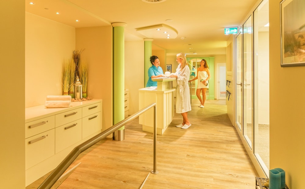 Aquamarin Hotel and Spa 25/50