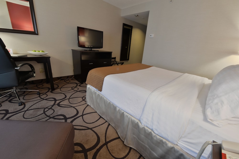 Holiday Inn Montreal Centre-Ville Downtown 10/70