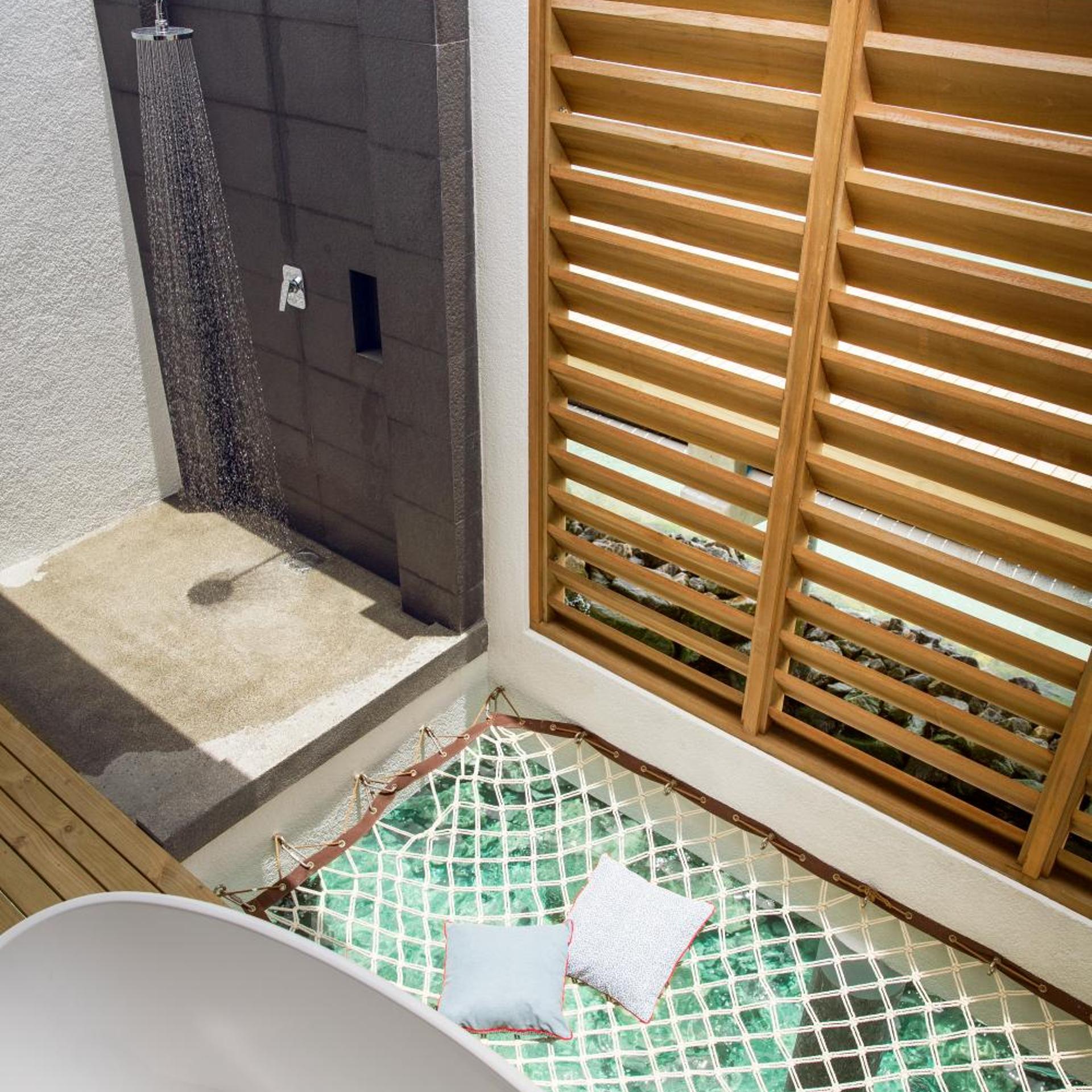 Water Villa - Transfer Excluded BUM3، Robinson Noonu 2/3