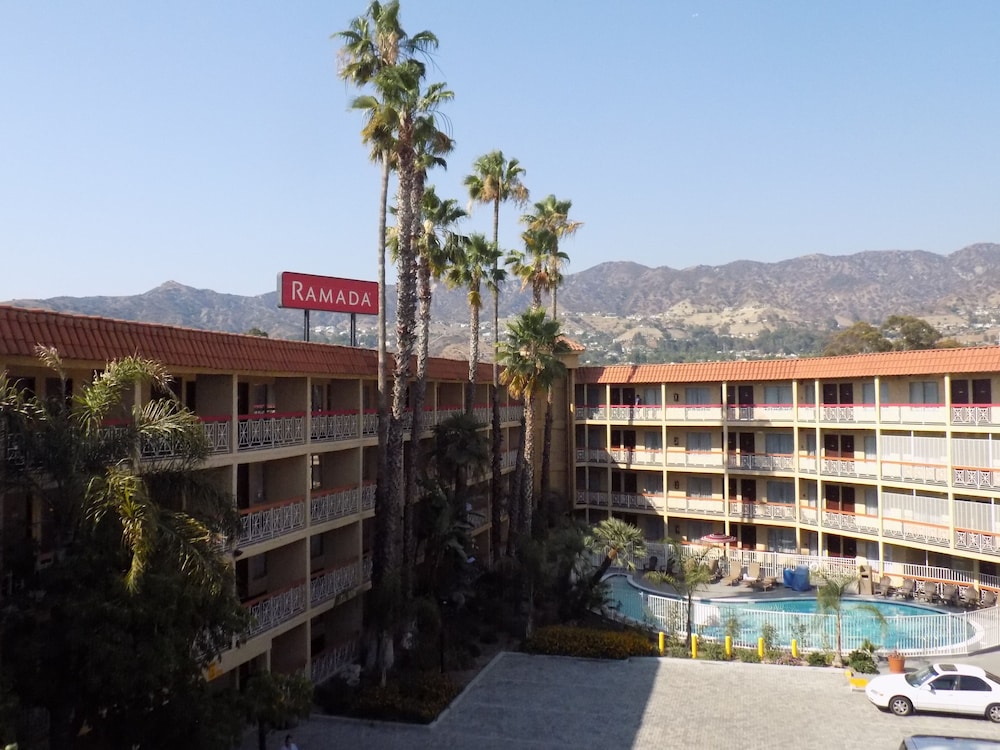 Ramada by Wyndham Burbank Airport 3/51