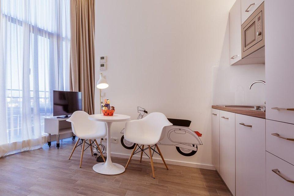 AMAZING, APARTMENT