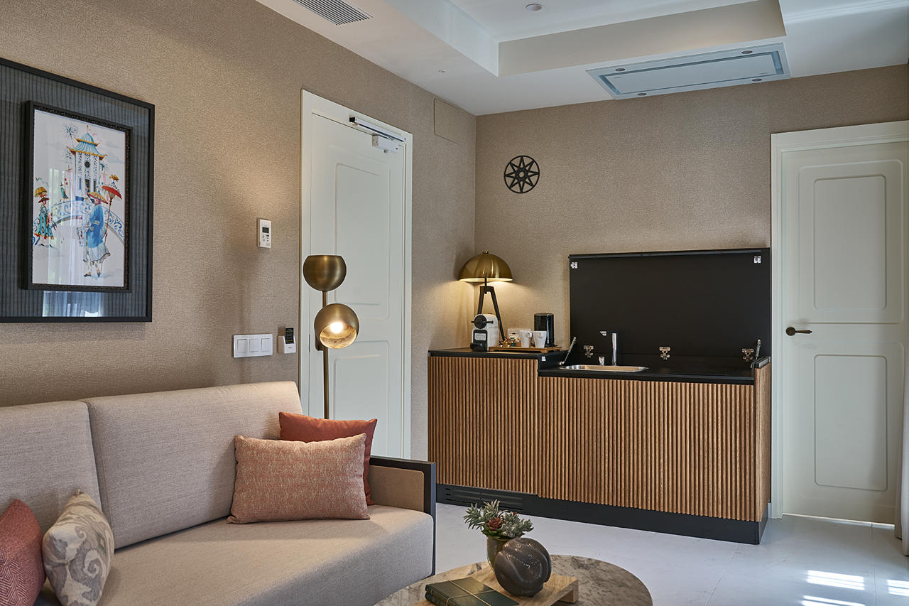 Lobby at Vincci Molviedro Suites Apartments, SEVILLE