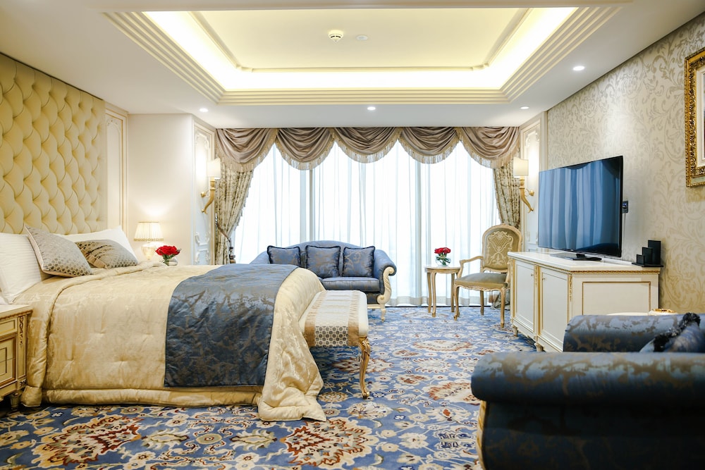 Crowne Plaza Kuwait Al Thuraya 49/79
