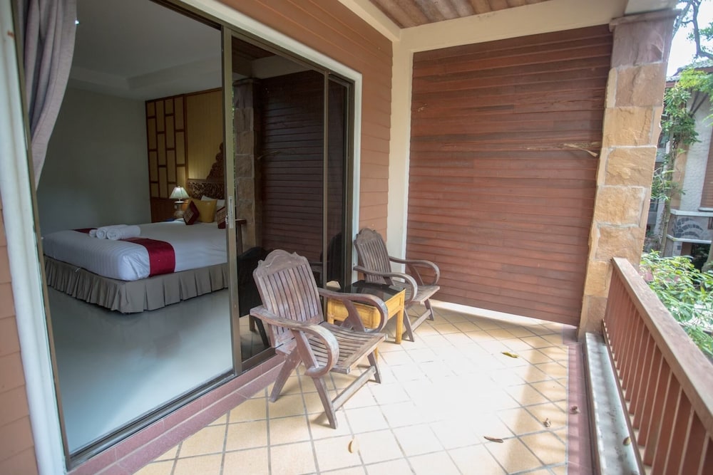 100 Islands Resort Spa 35/66