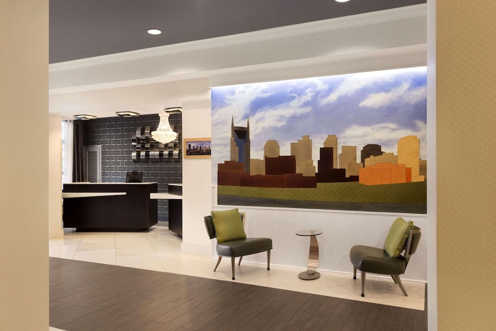 Country Inn & Suites By Radisson Nashville Airport TN 10/70