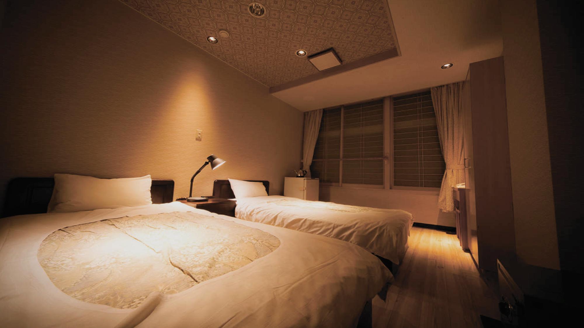 Standard, Twin Beds