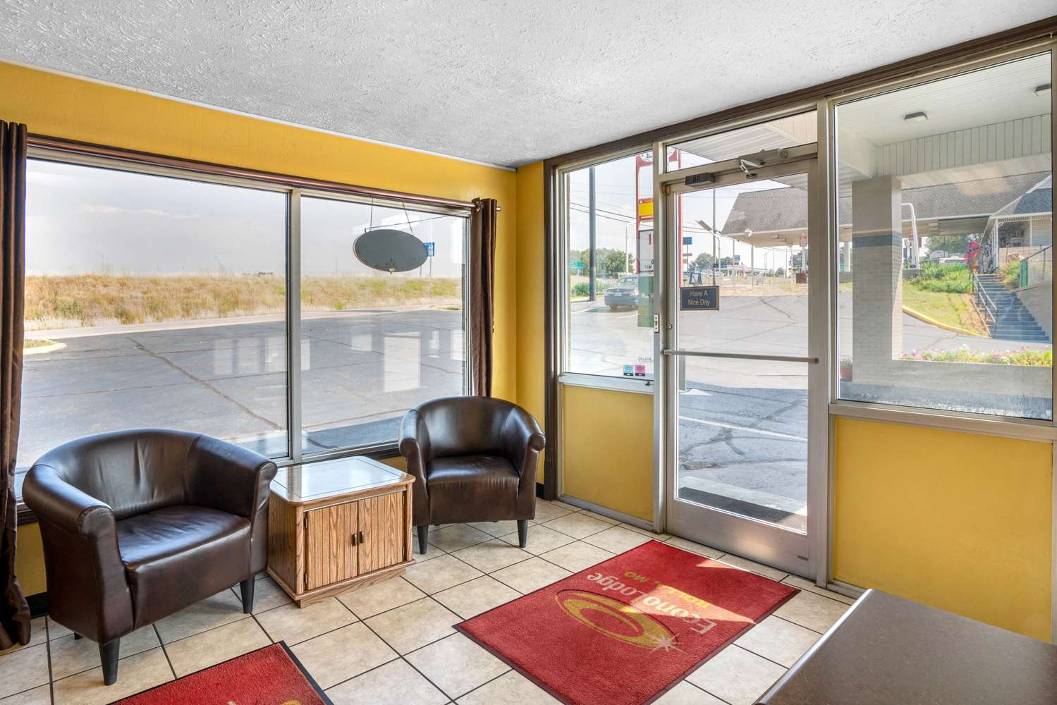 Econo Lodge near Missouri University of Science and Technology 3/20