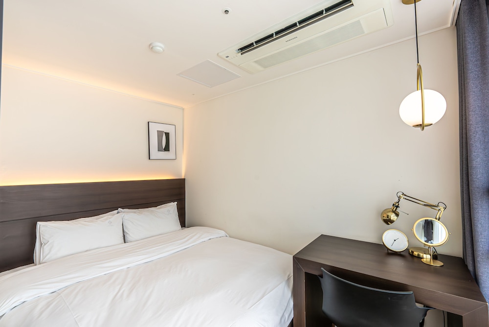 Hotel the Grang Jungmun 16/50