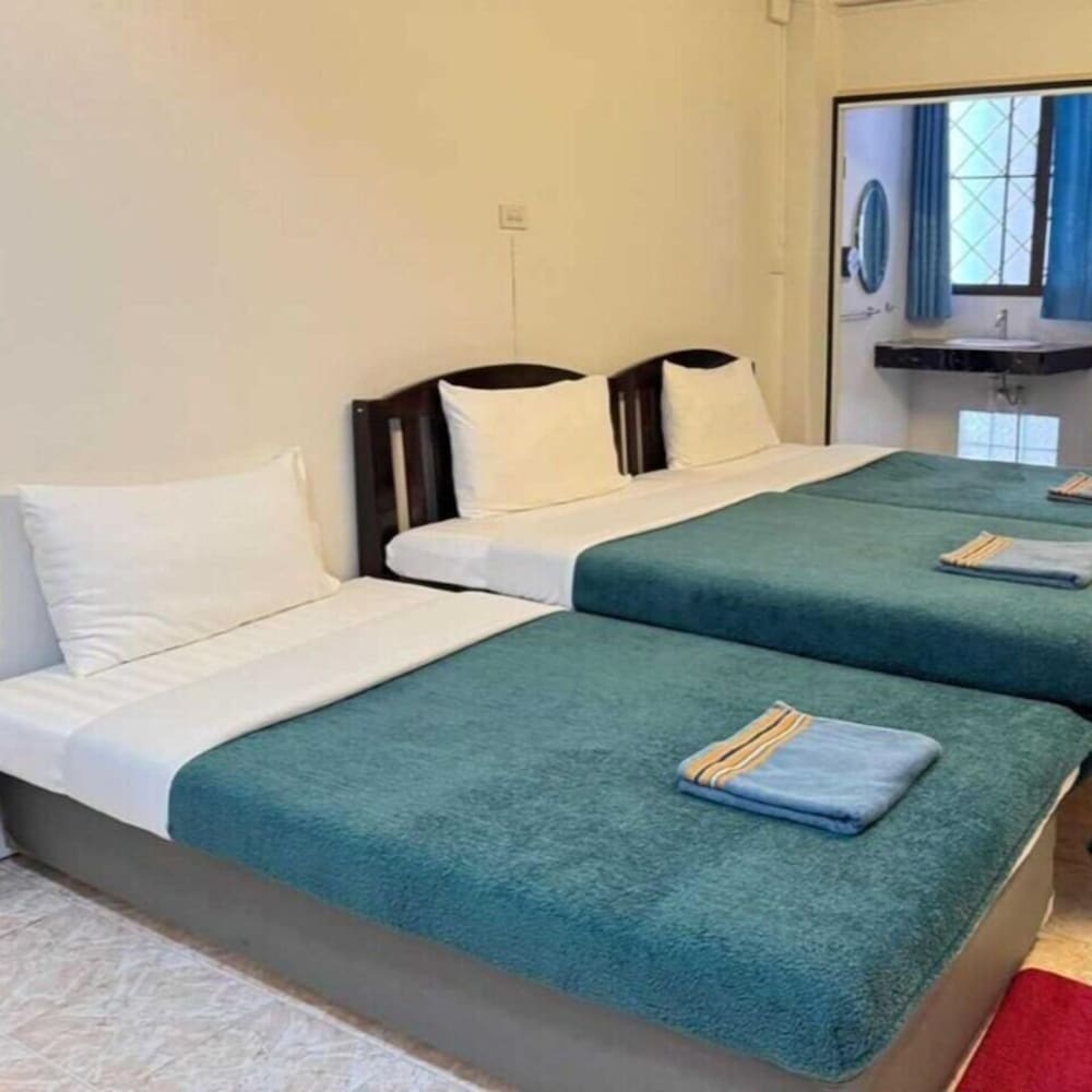 غرفة قياسية بسريرين منفصلين، Collection O Centre Place 2/5