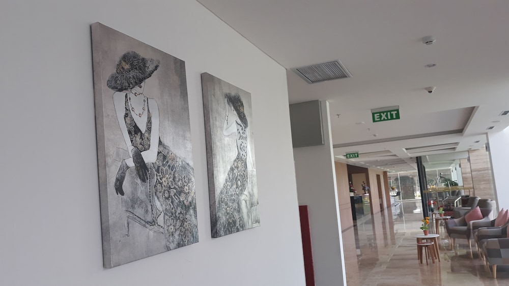 The Azana Hotel Airport Semarang 13/37