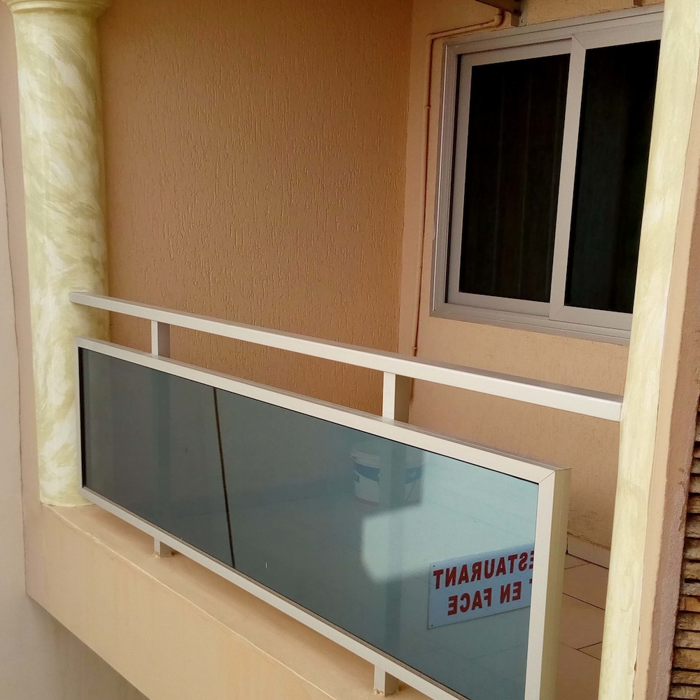 Residences Easy Hotel 8/50