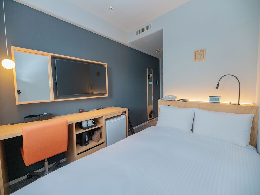 Semi Room, Single Bed, Semi Double Bed, Main Building, Smoking