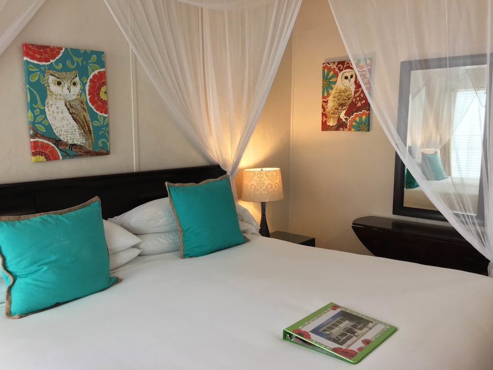 Avalon Bed & Breakfast 27/55