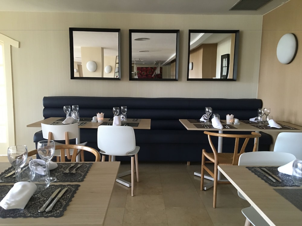 Hotel Tres Torres 65/65