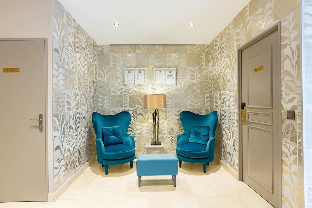 Hotel Montbriand Antony 26/44