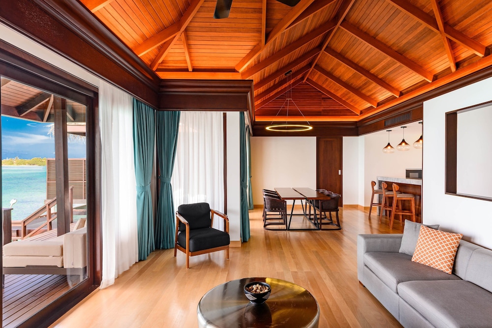 Sheraton Maldives Full Moon Resort & Spa 51/69